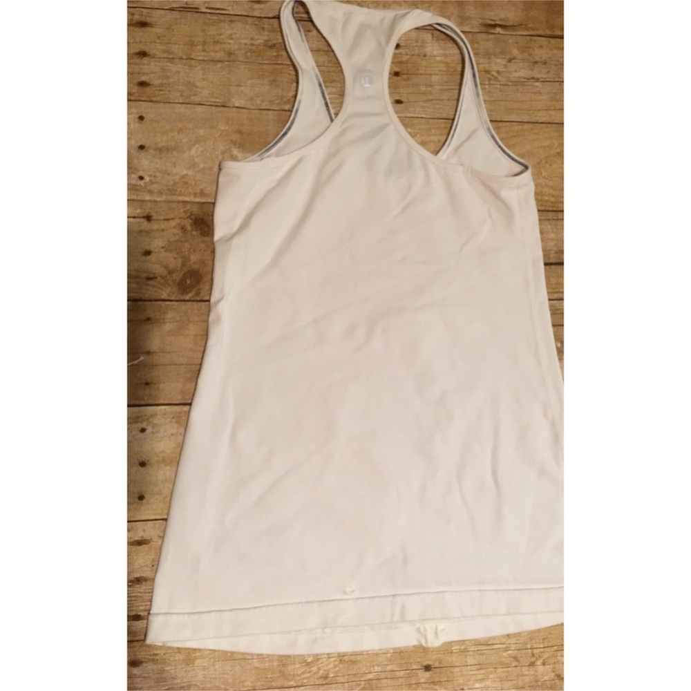 Lululemon tank top - Picture 3 of 8